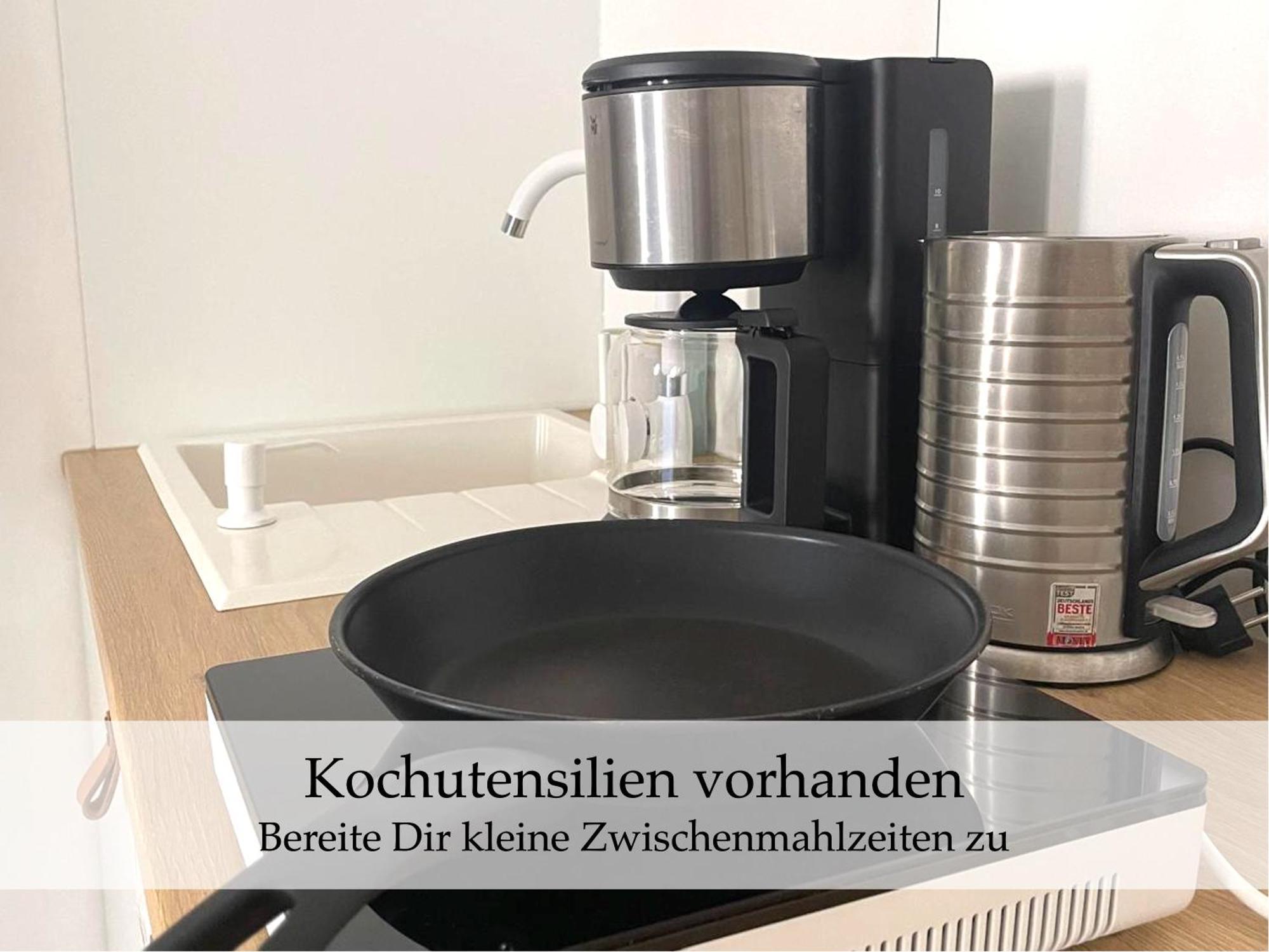 Zentrale 1-Zimmer-Ferienwohnung Mit Digitalem Check In Hof  Exterior photo